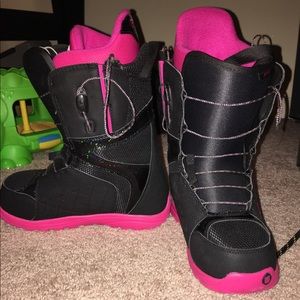 Burton women’s snowboard boots